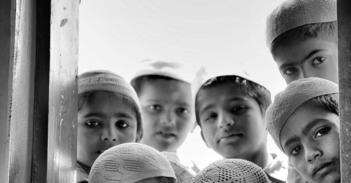 Promoting Social Skills for a Collaborative Learning Environment